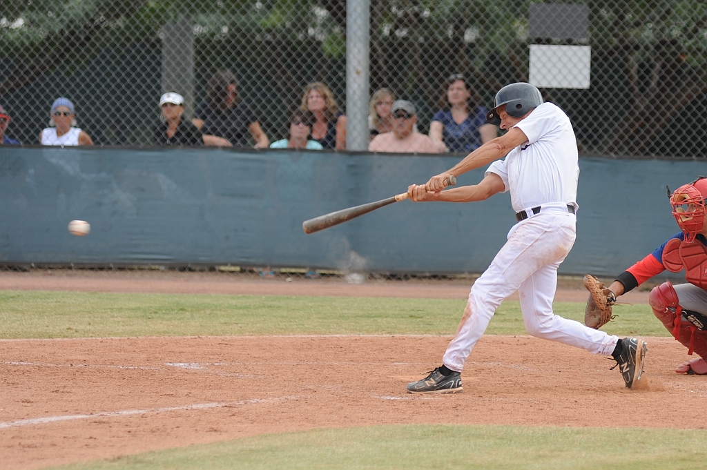 Dragons_2017-10-30 (589).jpg - (c)2010 DeVetter